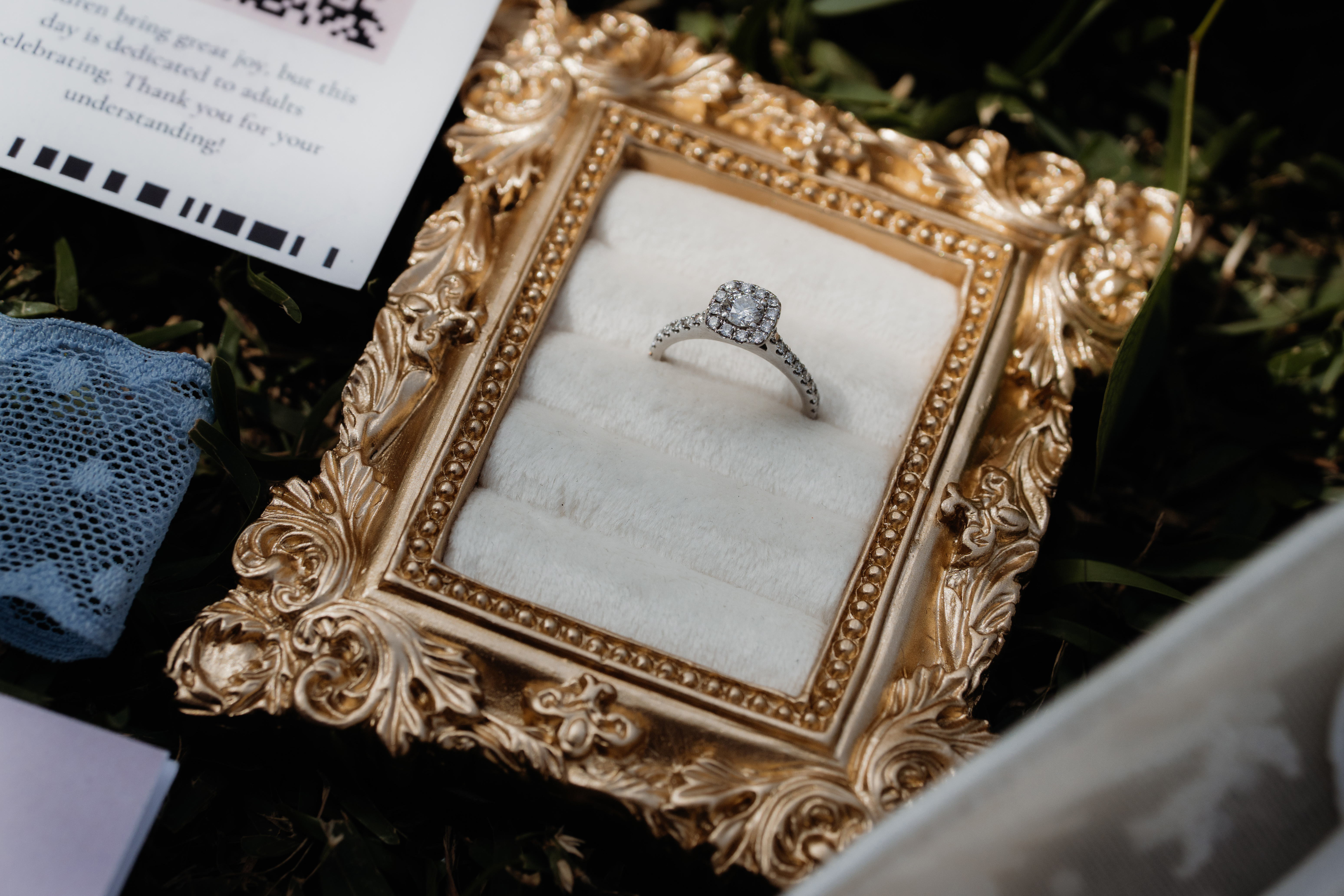 Engagement ring/wedding band